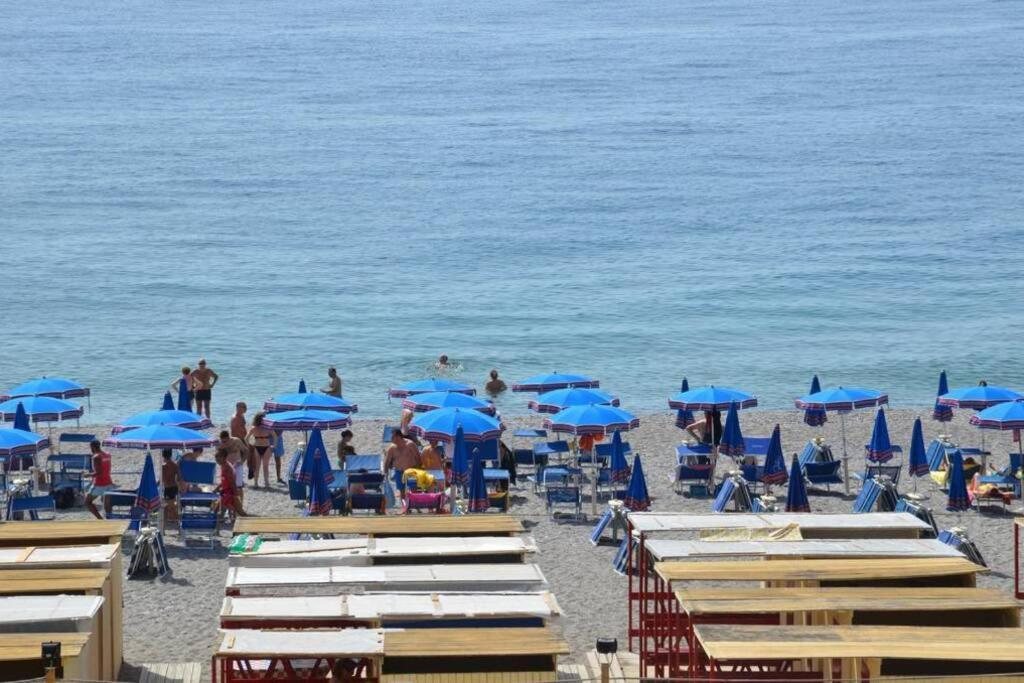 Appartamento Casasolemare Fondachello Fondachello  Buitenkant foto