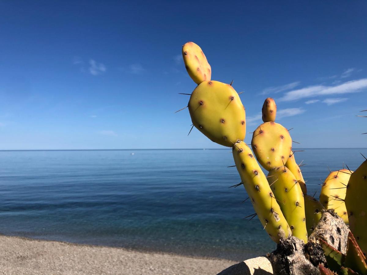 Appartamento Casasolemare Fondachello Fondachello  Buitenkant foto