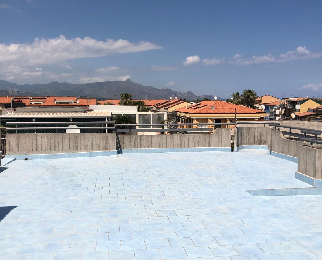Appartamento Casasolemare Fondachello Fondachello  Buitenkant foto